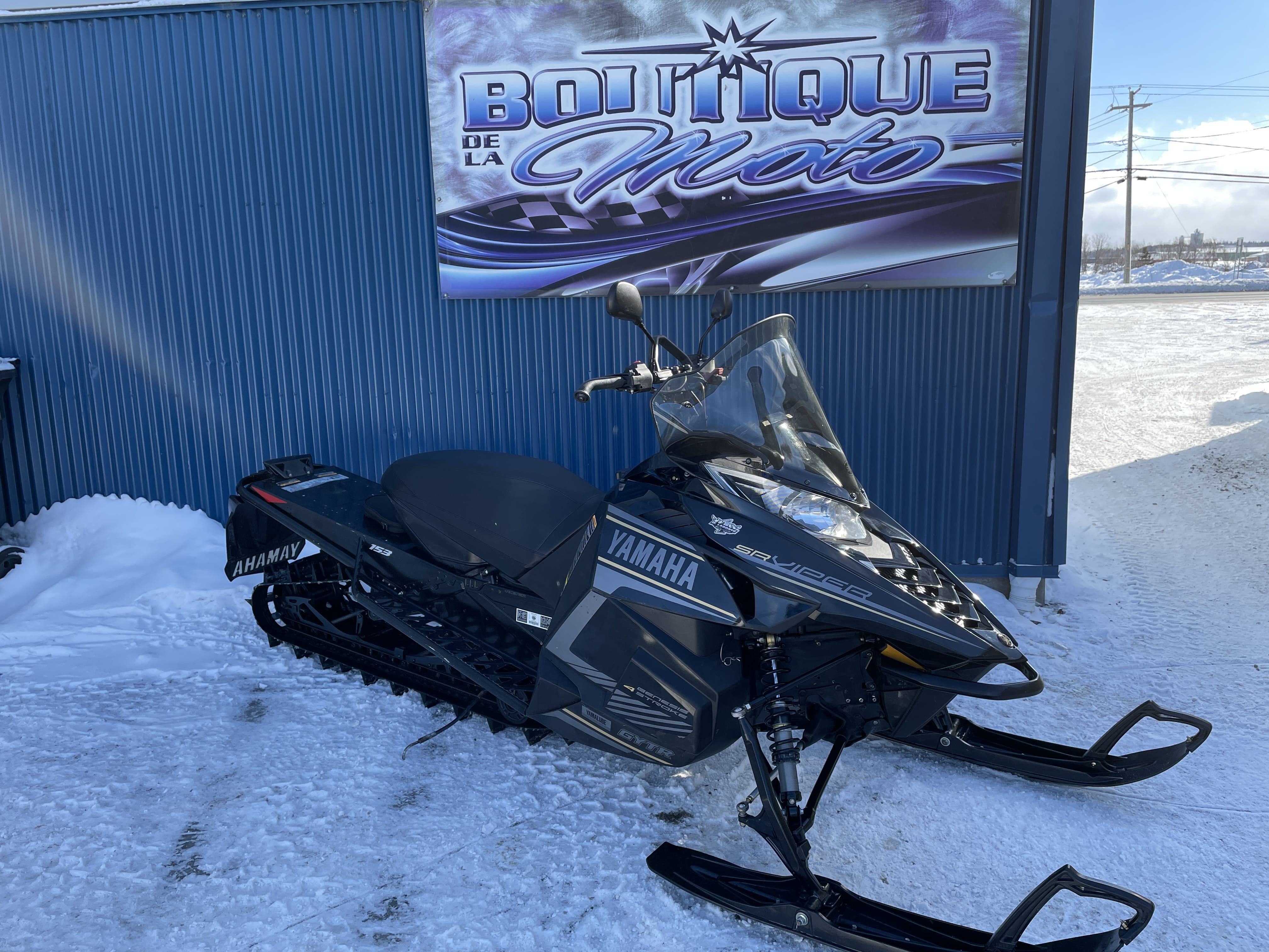 Boutique de la Moto à Matane 2016 YAMAHA SR10M